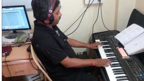 Piano or Keyboard Extreme Beginners Course #1 in Hindi
