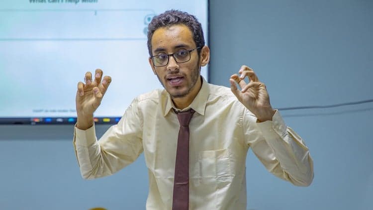 البحث العلمي بالذكاء الاصطناعي مهارات وأدوات للباحث